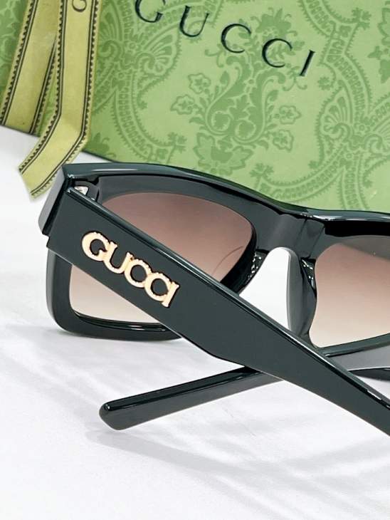 Picture of Gucci Sunglasses _SKUfw79163974fw